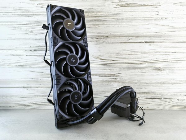 Comment optimiser les paramètres de l'appareil photo pour des prises de vue en basse lumière sur un Oppo Find X3 Pro?